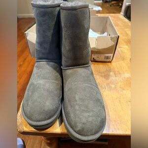 Ugg boots short  women size 9 grey